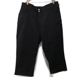 LANE BRYANT black capri pants size 20